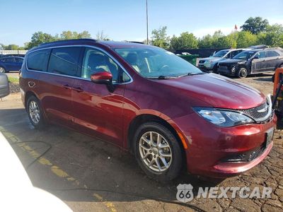 Czwarte zdjęcie samochodu z boku: 2021 CHRYSLER VOYAGER LXI VIN:2C4RC1DG1MR505584 - miniatura