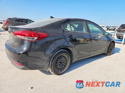 Trzecie zdjęcie samochodu z tyłu: 2018 KIA FORTE LX VIN:3KPFK4A77JE284436 - miniatura