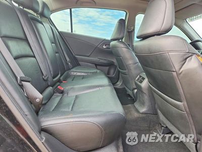 Zdjęcie 10 z 12 samochodu: 2017 HONDA ACCORD TOURING VIN:1HGCR3F98HA012835 - miniatura