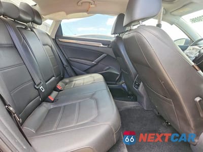 Zdjęcie 10 z 12 samochodu: 2016 VOLKSWAGEN PASSAT SE VIN:1VWBT7A35GC057396 - miniatura