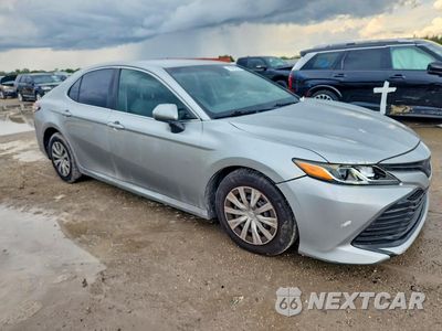 Czwarte zdjęcie samochodu z boku: 2018 TOYOTA CAMRY L VIN:4T1B11HK9JU070751 - miniatura