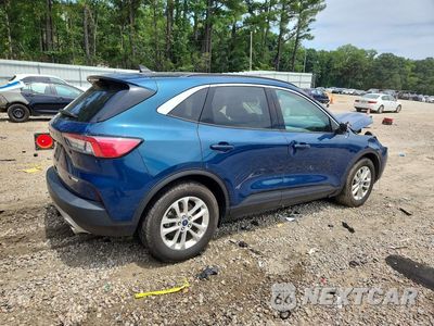 Trzecie zdjęcie samochodu z tyłu: 2020 FORD ESCAPE SE VIN:1FMCU0G69LUB56607 - miniatura
