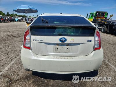 Zdjęcie 6 z 13 samochodu: 2014 TOYOTA PRIUS THREE VIN:JTDKN3DU3E1778755 - miniatura