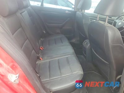 Zdjęcie 10 z 12 samochodu: 2010 VOLKSWAGEN JETTA SE VIN:3VWRX7AJ7AM059724 - miniatura