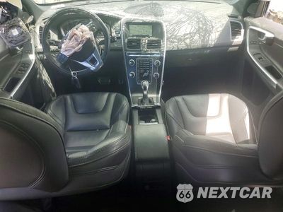 Zdjęcie 8 z 13 samochodu: 2016 VOLVO XC60 T6 R-DESIGN PLATINUM VIN:YV4902RS0G2822669 - miniatura