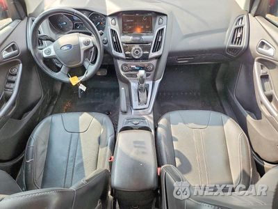 Zdjęcie 8 z 12 samochodu: 2014 FORD FOCUS TITANIUM VIN:1FADP3N29EL329834 - miniatura