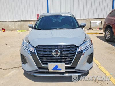 Piąte zdjęcie samochodu w środku: 2021 NISSAN KICKS SV VIN:3N1CP5CV5ML511857 - miniatura