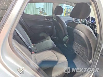 Zdjęcie 10 z 12 samochodu: 2019 KIA OPTIMA LX VIN:5XXGT4L32KG342831 - miniatura