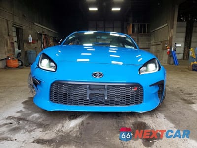 Piąte zdjęcie samochodu w środku: 2023 TOYOTA GR 86 PREMIUM VIN:JF1ZNBE12P9752610 - miniatura
