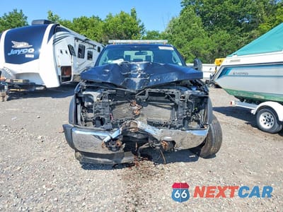 Piąte zdjęcie samochodu w środku: 2017 FORD F550 SUPER DUTY VIN:1FDUF5HTXHEC23703 - miniatura