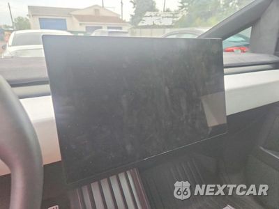 Zdjęcie 9 z 12 samochodu: 2024 TESLA CYBERTRUCK VIN:7G2CEHEE7RA010258 - miniatura