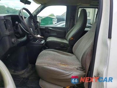 Zdjęcie 7 z 13 samochodu: 2013 CHEVROLET EXPRESS G1500 VIN:1GCSGAF44D1107976 - miniatura