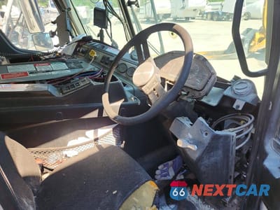 Zdjęcie 7 z 12 samochodu: 2019 MACK LR REFUSE TRUCK VIN:1M2LR1GC8KM001896 - miniatura