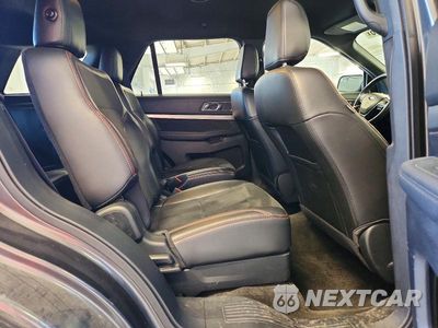 Zdjęcie 11 z 14 samochodu: 2018 FORD EXPLORER XLT VIN:1FM5K8DH1JGB43784 - miniatura