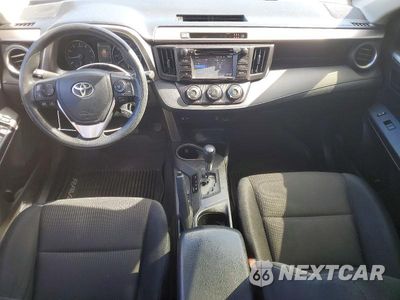 Zdjęcie 8 z 13 samochodu: 2018 TOYOTA RAV4 LE VIN:JTMBFREV3JJ731517 - miniatura
