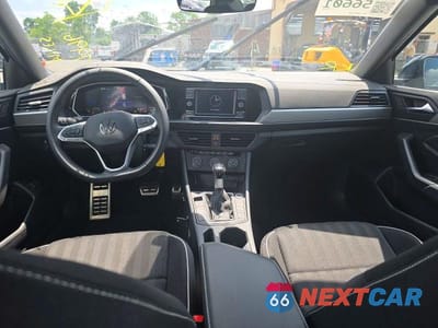 Zdjęcie 9 z 13 samochodu: 2024 VOLKSWAGEN JETTA SPORT VIN:3VWBM7BUXRM034024 - miniatura