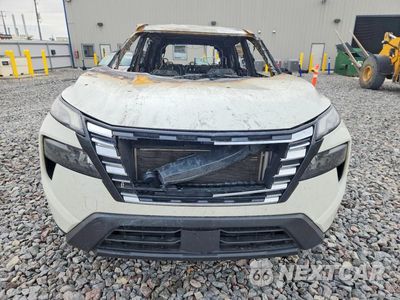 Piąte zdjęcie samochodu w środku: 2024 NISSAN ROGUE S VIN:5N1BT3AB9RC697807 - miniatura