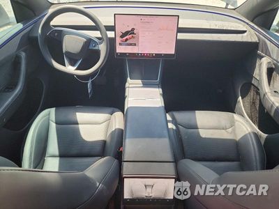 Zdjęcie 8 z 13 samochodu: 2026 TESLA MODEL Y VIN:7SAYGDED6TA648062 - miniatura