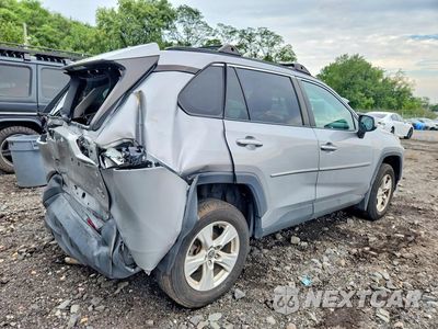 Trzecie zdjęcie samochodu z tyłu: 2021 TOYOTA RAV4 XLE VIN:2T3P1RFV5MW217127 - miniatura