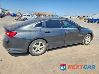Trzecie zdjęcie samochodu z tyłu: 2017 CHEVROLET MALIBU LT VIN:1G1ZB5STXHF136594 - miniatura