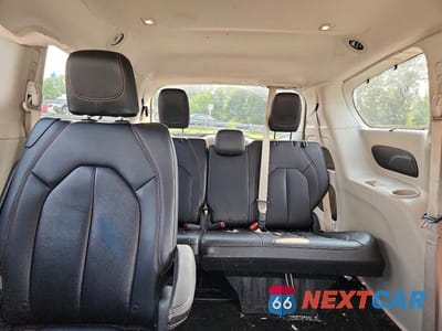 Zdjęcie 10 z 13 samochodu: 2017 CHRYSLER PACIFICA TOURING L VIN:2C4RC1BG5HR756911 - miniatura
