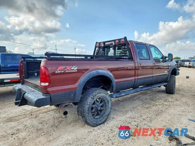Trzecie zdjęcie samochodu z tyłu: 2006 FORD F350 SRW SUPER DUTY VIN:1FTWW31P26EA31946 - miniatura