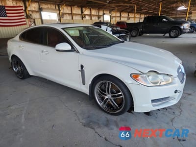 Czwarte zdjęcie samochodu z boku: 2010 JAGUAR XF SUPERCHARGED VIN:SAJWA0HE8AMR65207 - miniatura
