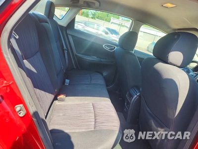 Zdjęcie 10 z 12 samochodu: 2019 NISSAN SENTRA SV VIN:3N1AB7AP7KY300567 - miniatura