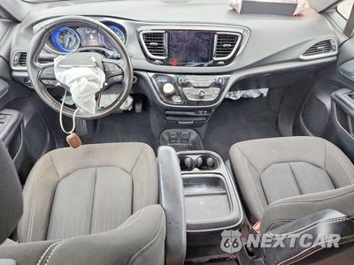 Zdjęcie 8 z 13 samochodu: 2020 CHRYSLER PACIFICA TOURING VIN:2C4RC1FG9LR110421 - miniatura