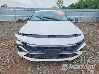 Piąte zdjęcie samochodu w środku: 2025 HYUNDAI ELANTRA SEL SPORT VIN:KMHLM4DG2SU884921 - miniatura