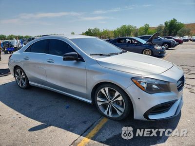 Czwarte zdjęcie samochodu z boku: 2019 MERCEDES-BENZ CLA 250 4MATIC VIN:WDDSJ4GB7KN720105 - miniatura