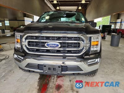 Piąte zdjęcie samochodu w środku: 2023 FORD F150 SUPERCREW VIN:1FTFW1E50PKF97006 - miniatura