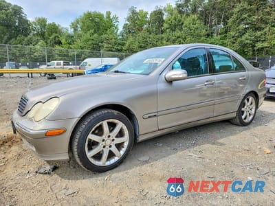 2003 MERCEDES-BENZ C 230K SPORT SEDAN WDBRF40J03F433484 - główne zdjęcie licytacji z USA - miniatura