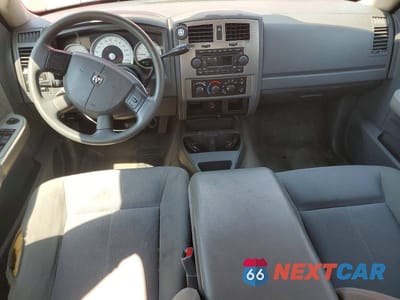 Zdjęcie 8 z 12 samochodu: 2006 DODGE DAKOTA QUAD SLT VIN:1D7HE48N26S618077 - miniatura