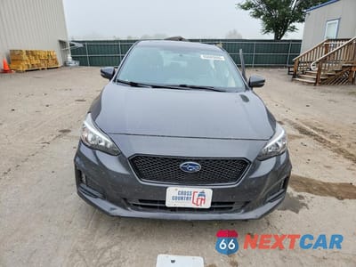 Piąte zdjęcie samochodu w środku: 2019 SUBARU IMPREZA SPORT VIN:4S3GKAM62K3600758 - miniatura