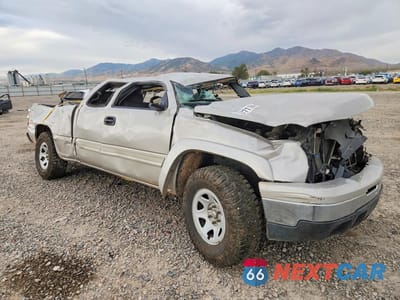 Czwarte zdjęcie samochodu z boku: 2006 CHEVROLET SILVERADO K1500 VIN:1GCEK19B46Z216321 - miniatura