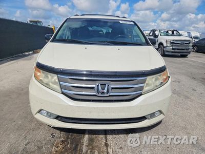 Piąte zdjęcie samochodu w środku: 2013 HONDA ODYSSEY TOURING VIN:5FNRL5H9XDB078730 - miniatura