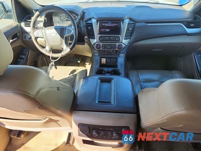 Zdjęcie 8 z 13 samochodu: 2018 CHEVROLET SUBURBAN K1500 LT VIN:1GNSKHKC6JR295876 - miniatura