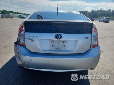 Zdjęcie 6 z 12 samochodu: 2014 TOYOTA PRIUS TWO VIN:JTDKN3DU4E0382419 - miniatura