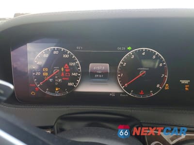 Zdjęcie 9 z 12 samochodu: 2018 MERCEDES-BENZ S 560 VIN:WDDUG8DBXJA393126 - miniatura