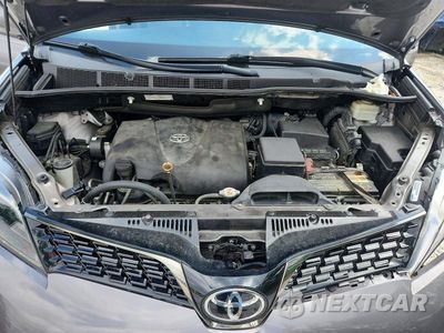 Zdjęcie 12 z 13 samochodu: 2018 TOYOTA SIENNA SE PREMIUM 8-PASSENGER VIN:5TDXZ3DC7JS960988 - miniatura