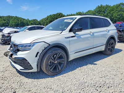 2024 VOLKSWAGEN TIGUAN SE R-LINE BLACK 3VV8B7AX0RM198172 - główne zdjęcie licytacji z USA - miniatura