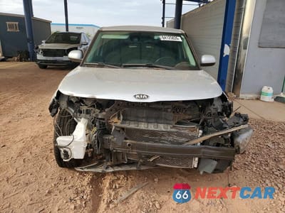 Piąte zdjęcie samochodu w środku: 2021 KIA SOUL EX VIN:KNDJ33AU3M7791376 - miniatura