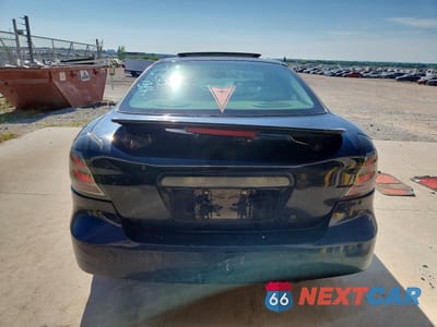 Zdjęcie 6 z 12 samochodu: 2004 PONTIAC GRAND PRIX GTP VIN:2G2WR524941102389 - miniatura
