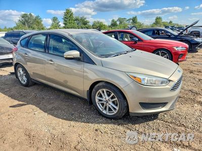 Czwarte zdjęcie samochodu z boku: 2016 FORD FOCUS SE VIN:1FADP3K27GL264585 - miniatura