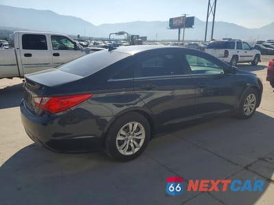Trzecie zdjęcie samochodu z tyłu: 2011 HYUNDAI SONATA GLS VIN:5NPEB4AC2BH202540 - miniatura