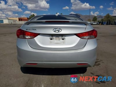 Zdjęcie 6 z 12 samochodu: 2013 HYUNDAI ELANTRA GLS VIN:KMHDH4AE1DU954701 - miniatura