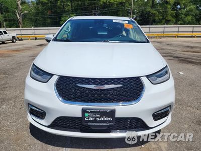 Piąte zdjęcie samochodu w środku: 2023 CHRYSLER PACIFICA HYBRID TOURING L VIN:2C4RC1L78PR622391 - miniatura