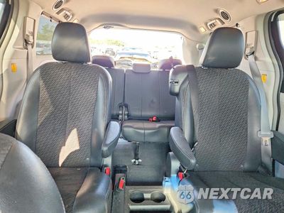 Zdjęcie 10 z 14 samochodu: 2012 TOYOTA SIENNA SPORT VIN:5TDXK3DC9CS249669 - miniatura