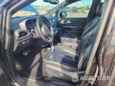 Zdjęcie 7 z 14 samochodu: 2018 CHRYSLER PACIFICA LIMITED VIN:2C4RC1GG1JR259871 - miniatura